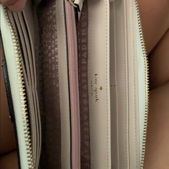 Kate Spade Wallet - Picture 4 of 4